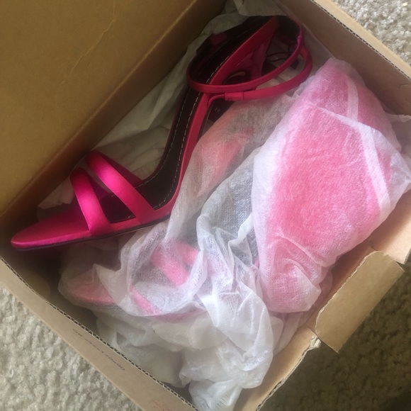 COPY - Zara sandals - Picture 4 of 7